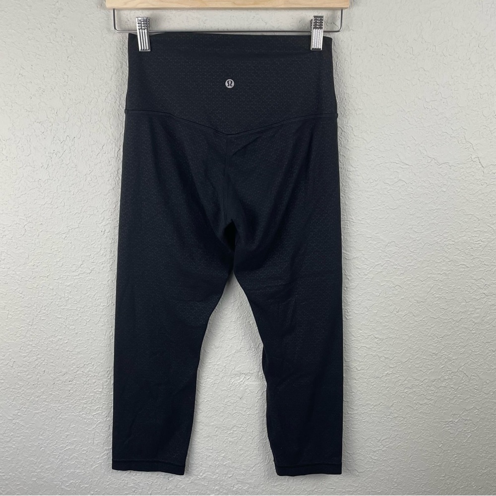 RARE‎ Limited Edition Lululemon Align Crop